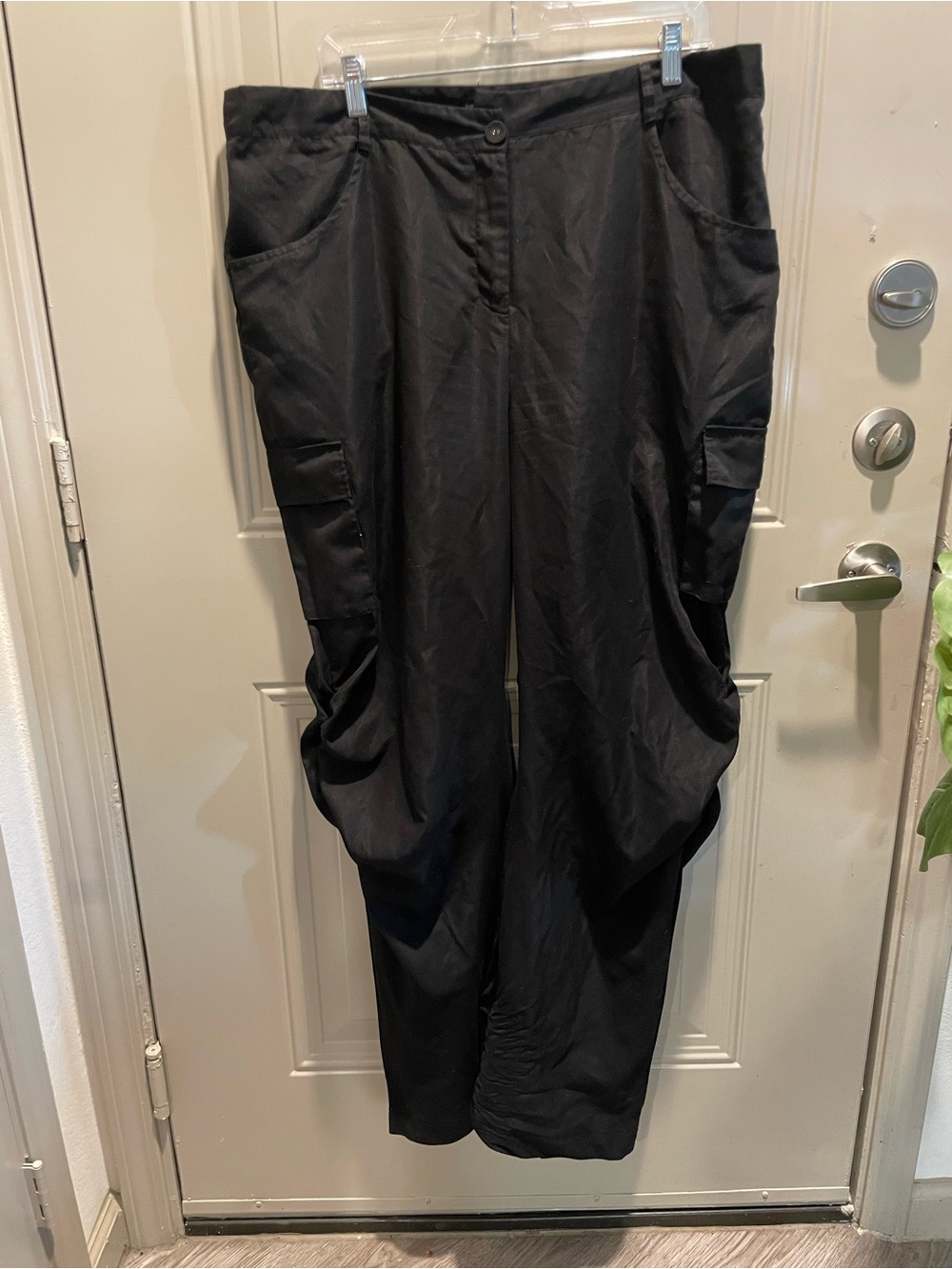 Boohoo Tall Ruched Low Rise Cargo Pants